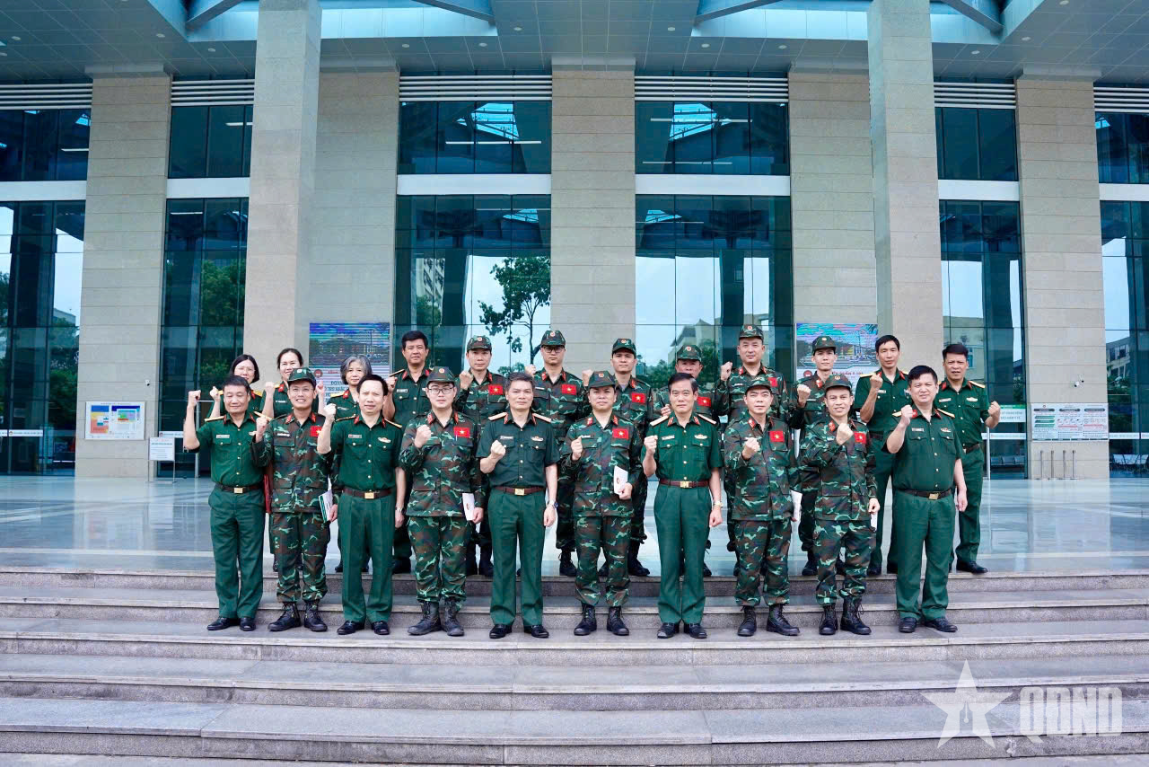 Bệnh viện Quân y 103 giao nhiệm vụ cho lực lượng tham gia khắc phục hậu quả động đất tại Venezuela